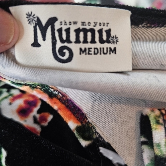 Show Me Your MuMu Kelsey Crushed Velvet Floral Romper in Medium - Picture 8 of 9